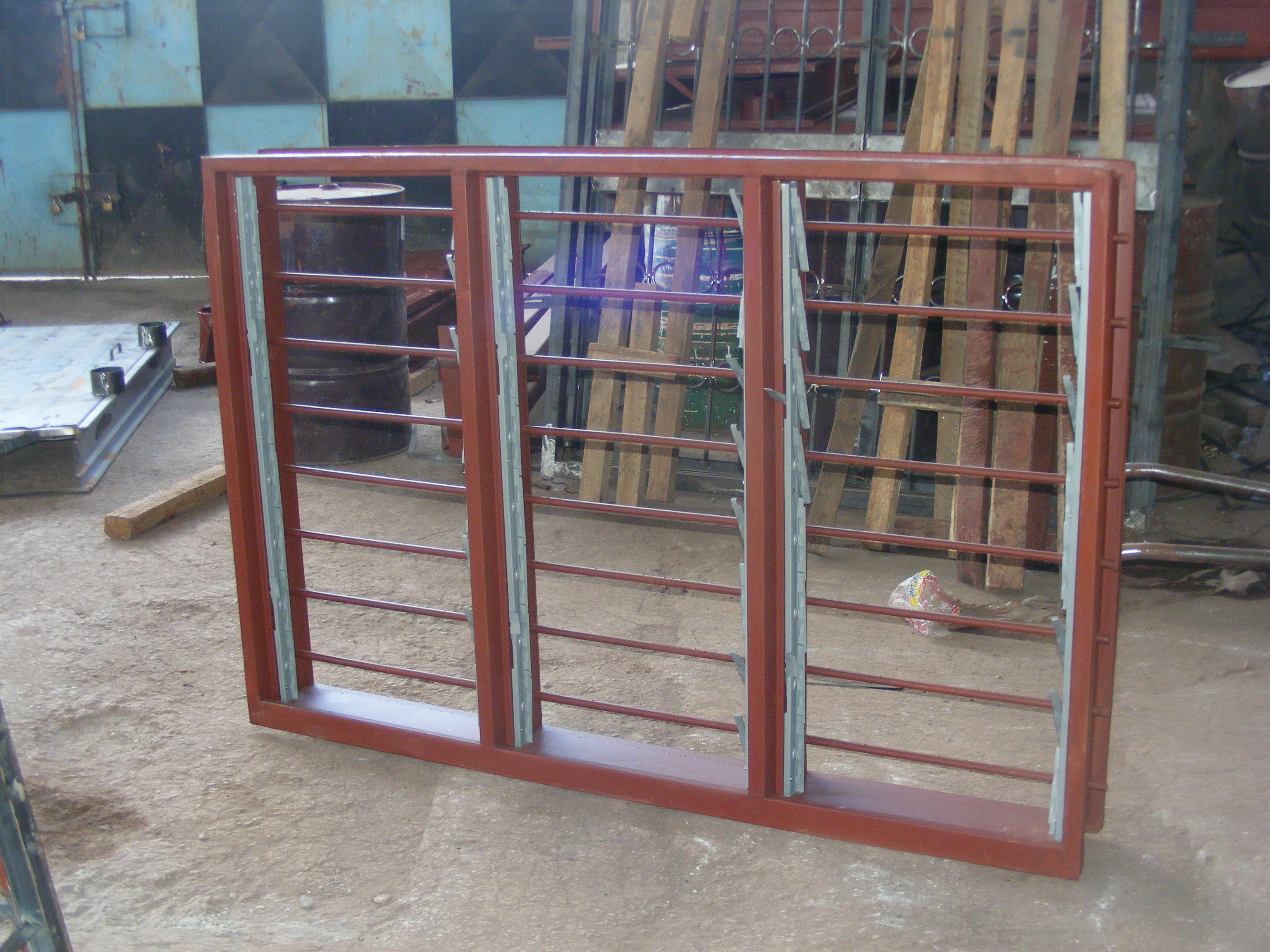 LOUVERED WINDOW